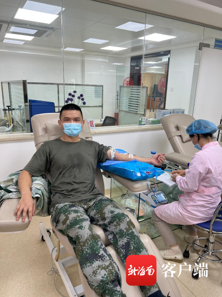 　11月4日胡磊为符先生献血400毫升